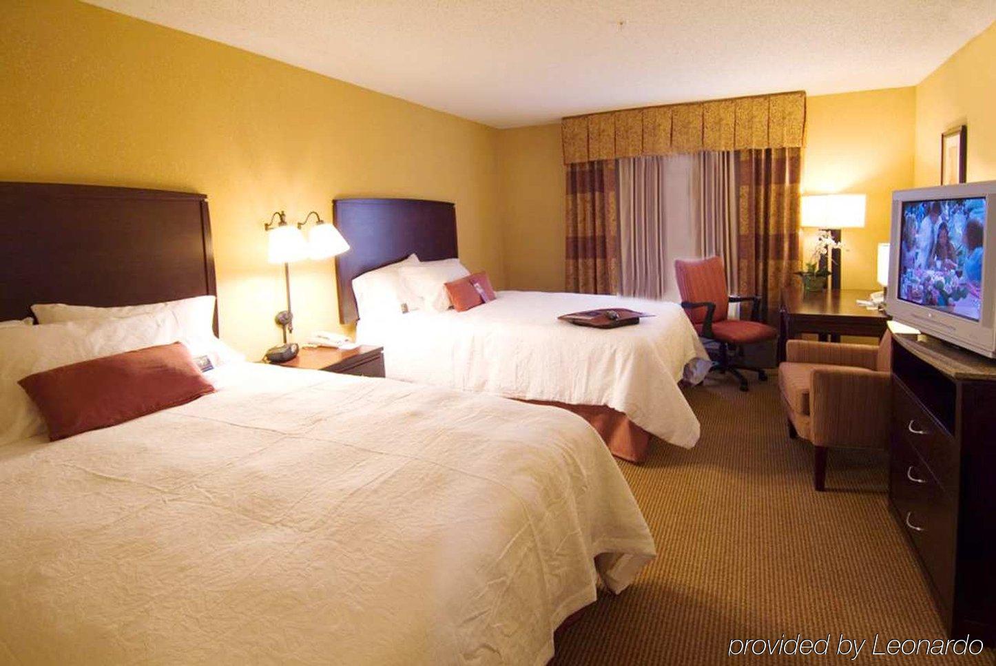 ホテル ハンプトン イン&スイーツ サン アントニオ エアポート サンアントニオ 部屋 写真